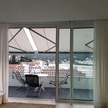 Cadaques White Sea Apartments *