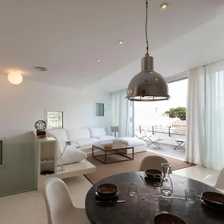 Cadaques White Sea Apartments Apartment