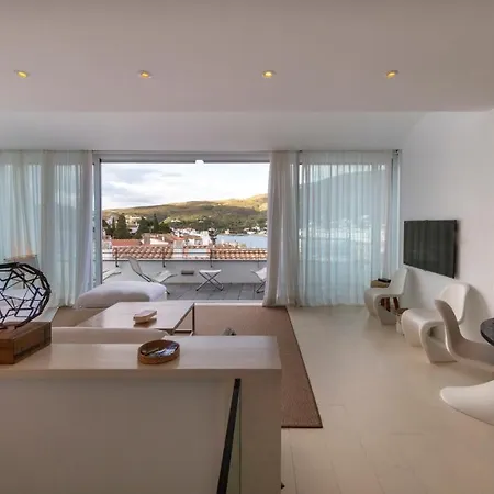 شقة Cadaques White Sea Apartments