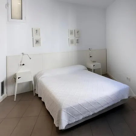 Cadaques White Sea Apartments كاذاكيس