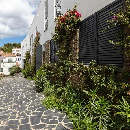 Cadaques White Sea Apartments Apartment *